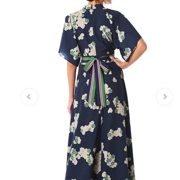 Elegant Floral Kimono-Style Dress in Navy - Picture 6 of 12